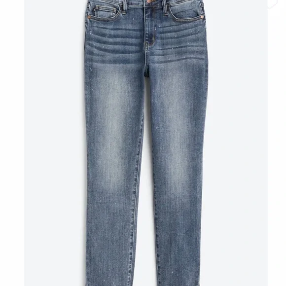 Women’s Judy Blue Low Rise Boyfriend Distressed Jeans; Size 14. - Picture 3 of 16